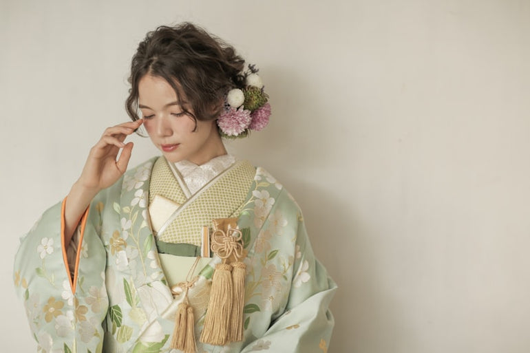 おしゃれな着物コーディネート・髪型は結婚式着物専門【THE KIMONO